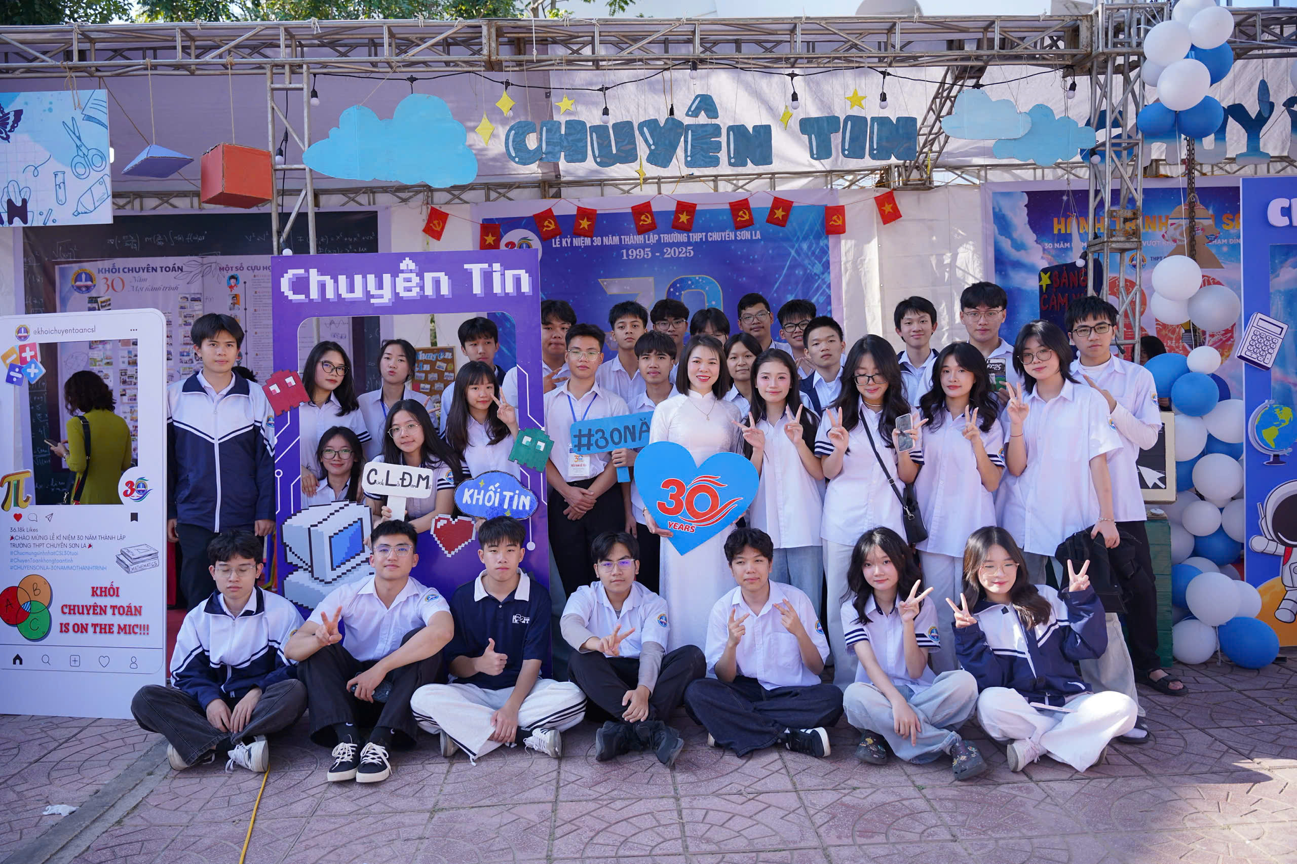 Ảnh kỷ niệm